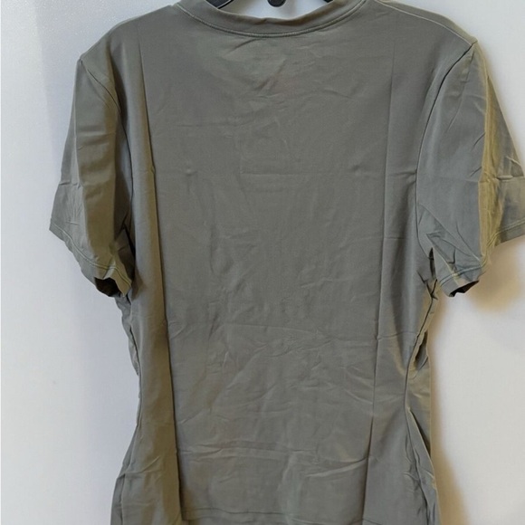 SKIMS NWT FITS EVERYBODY T-SHIRT SIZE 3X - Picture 3 of 7